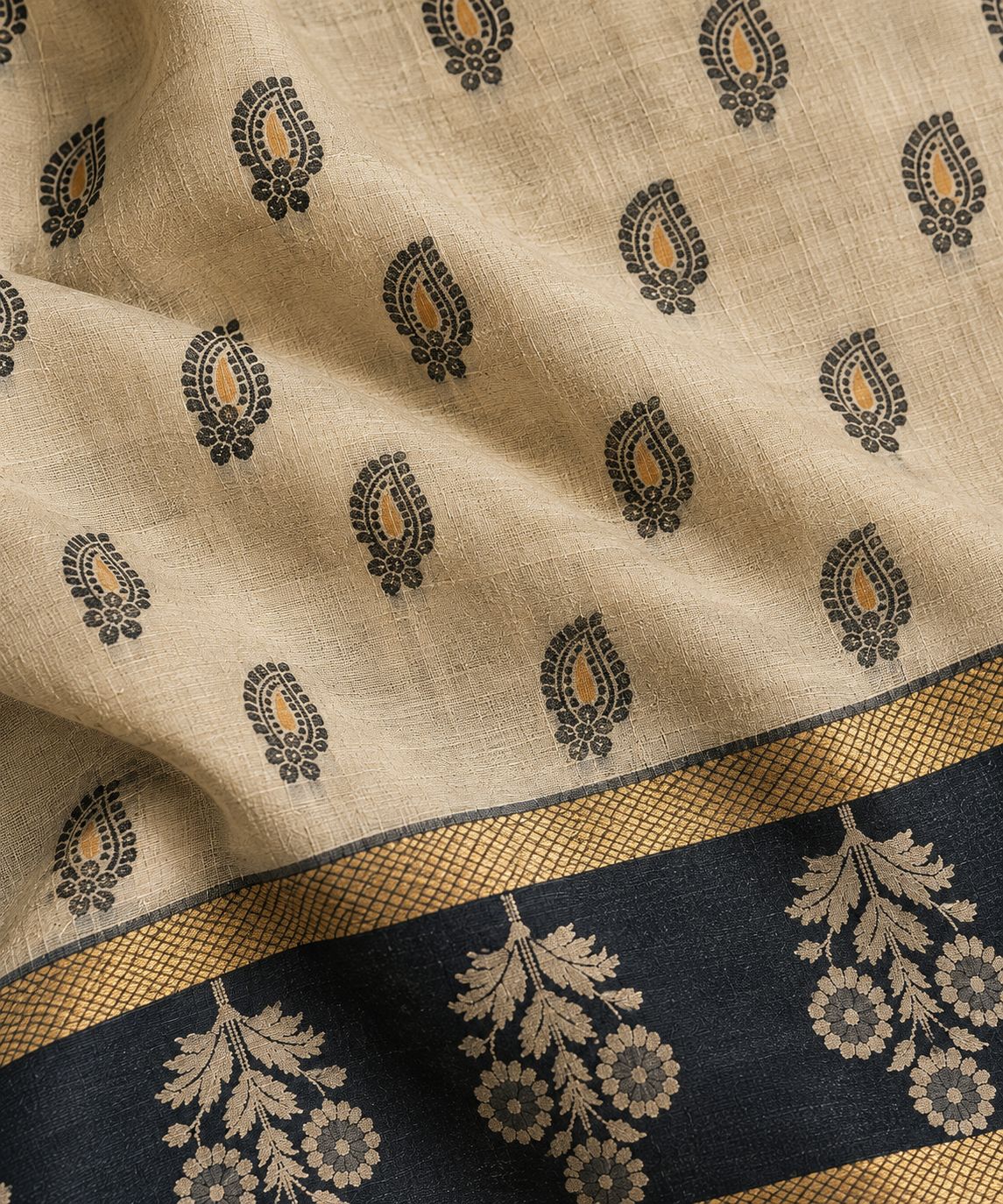 Butta Khadi Silk Saree - Image 2